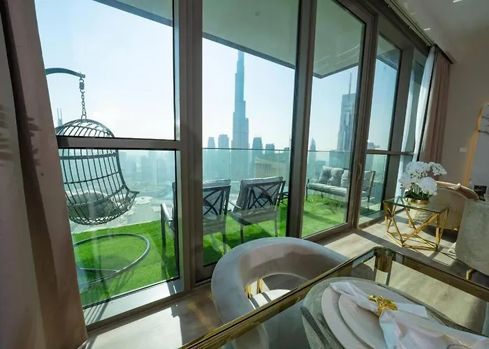 Magnificent 3Br Luxurious Apartment With Burj Khalifa View