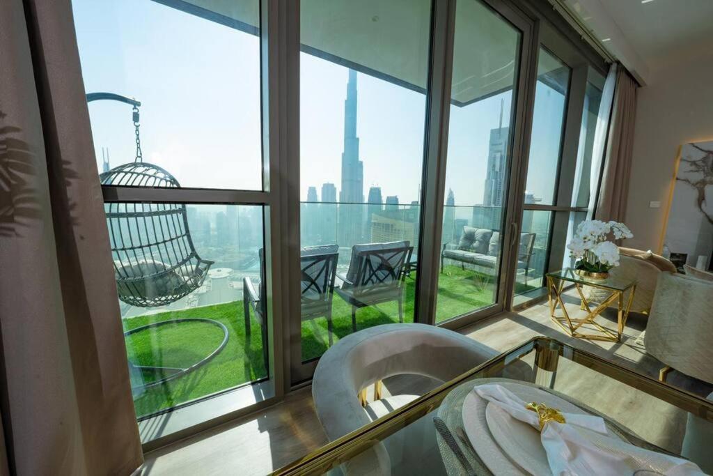 Magnificent 3br Luxurious With Burj Khalifa View