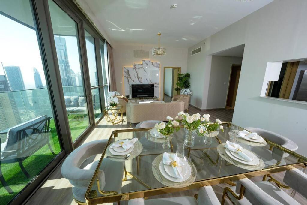 Magnificent 3br Luxurious With Burj Khalifa View