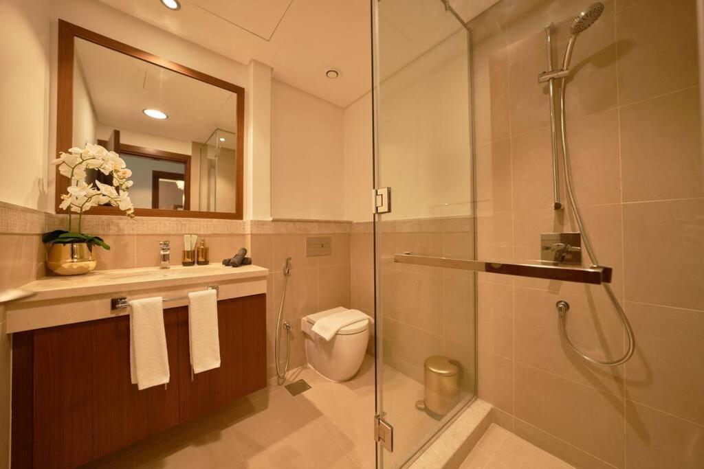 Magnificent 3br Luxurious With Burj Khalifa View
